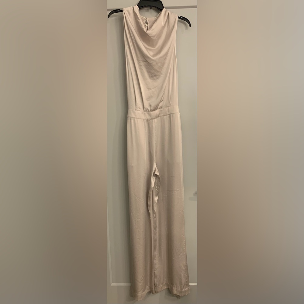 Reiss Rose Sleeveless Cowl Neck Jumpsuit Size 8 Neutral/Light Gray NWT - Picture 5 of 16